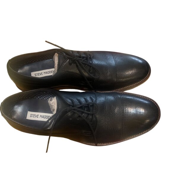 Steve Madden Mens Black Leather Oxfords With Perforated Toe Detail Sz 9.5 - Picture 9 of 9